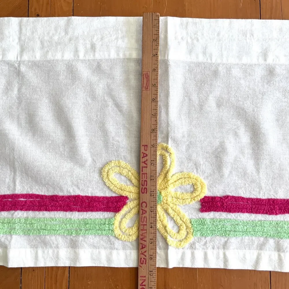 Vintage 90s JCPenney Chenille Daisy Window Valance Retro Yellow Pink Green